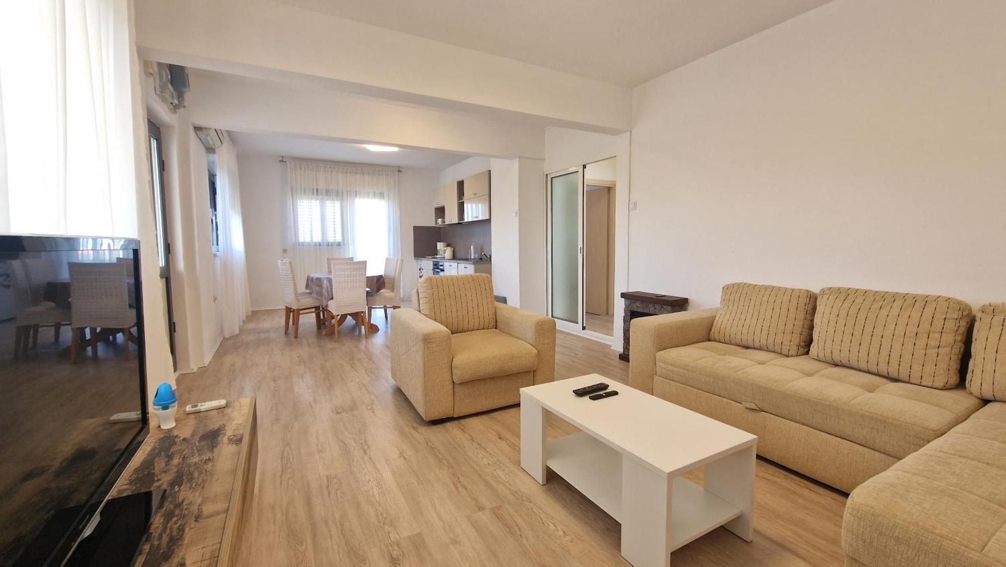 Kuca Za Odmor Laura Apartment ราชานาส ภายนอก รูปภาพ